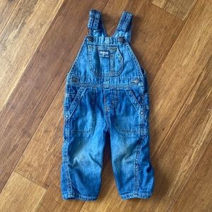 Oshkosh boys 12 month jean overalls lined with flannel & leg snaps.